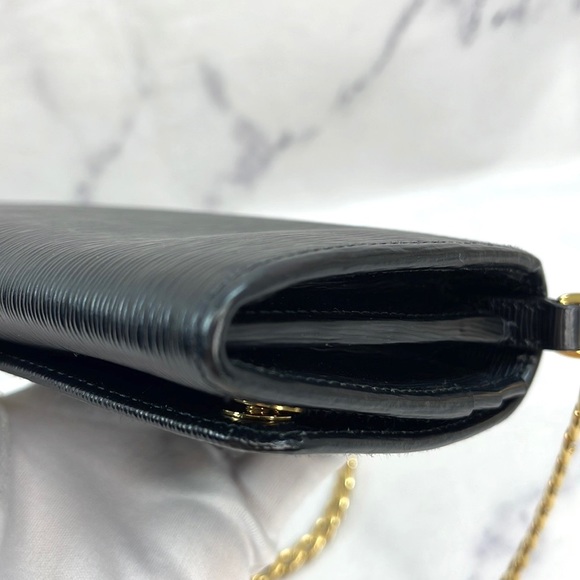 PRADA Wallet On Chain - Picture 12 of 17